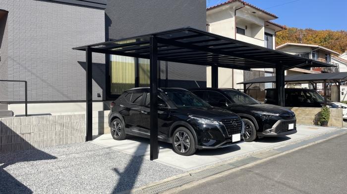 洗練されたアプローチと　２＋１のコスパ最強カーポート（岡山市 S様邸）