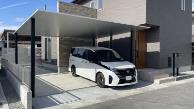 ソリッドな機能門柱と 人気のアルミ屋根カーポート(倉敷市 I様邸)