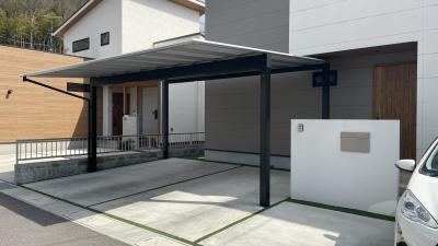 シルバーポリカのツートンカーポート（岡山市 O様邸）※リフォーム工事