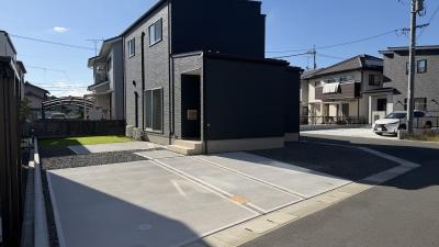 インターロッキングによる　シンプルアプローチ（総社市 S様邸）
